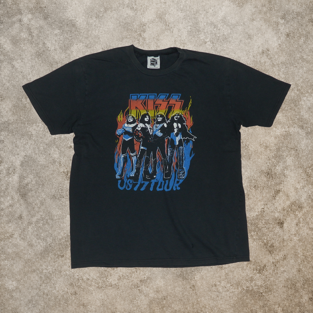 KISS 1977 TOUR GRAPHIC TEE