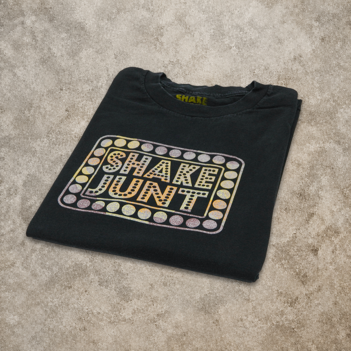 SHAKE JUNT MARKEE GRAPHIC TEE